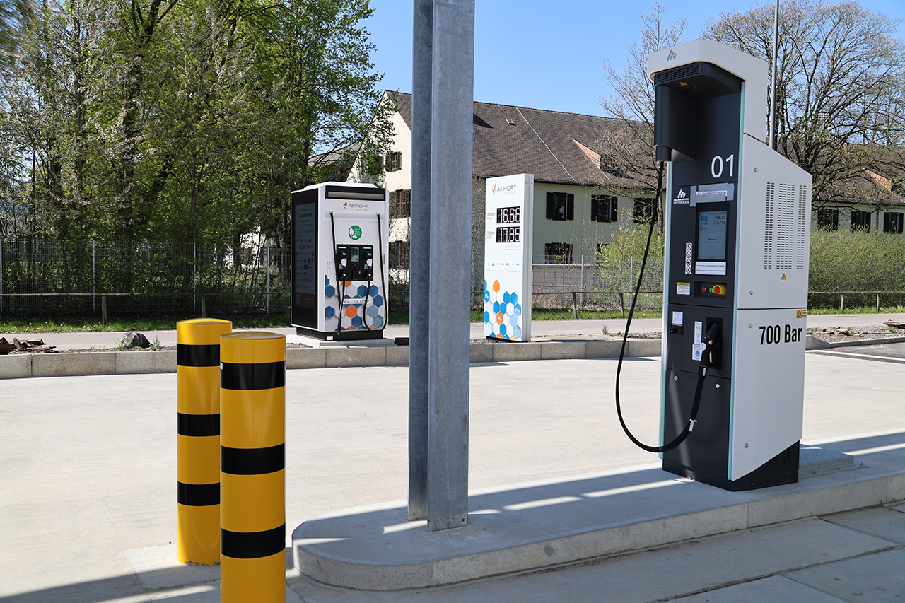 wasserstofftankstelle-zapfsaeule